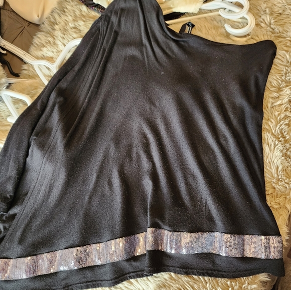 Tops - Picture 12 of 13